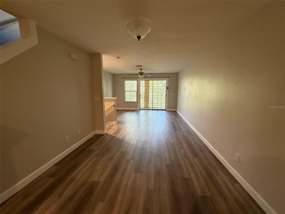 For Rent: $2,425 (2 beds, 2 baths, 1064 Square Feet)