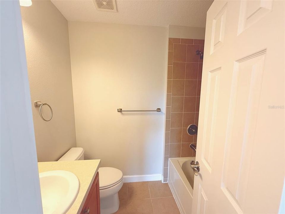 For Rent: $2,425 (2 beds, 2 baths, 1064 Square Feet)
