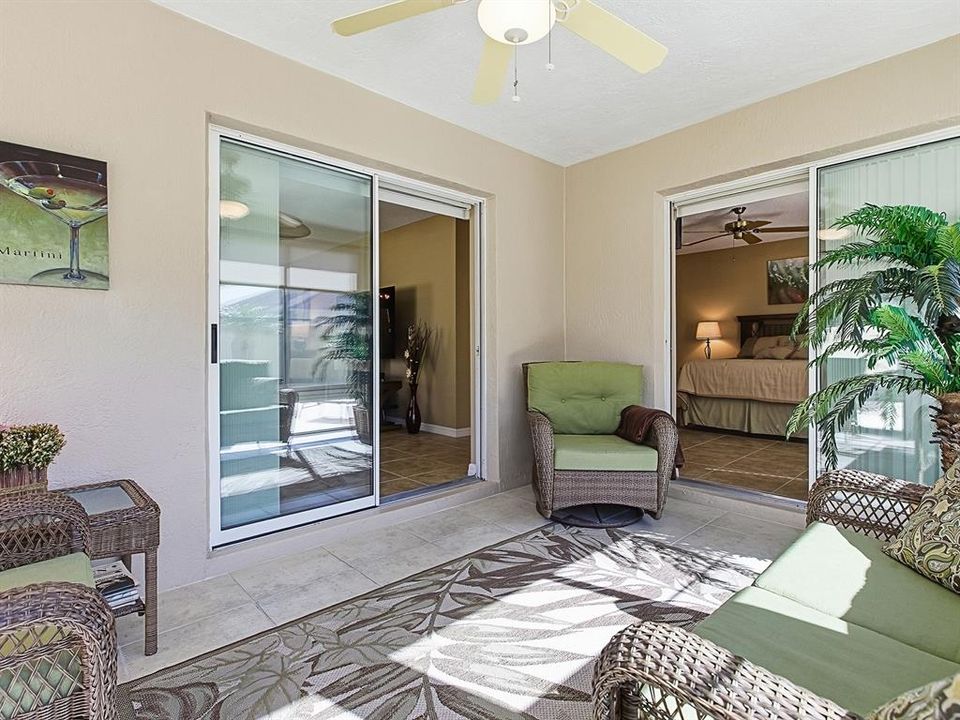 Activo con contrato: $284,900 (2 camas, 2 baños, 1129 Pies cuadrados)