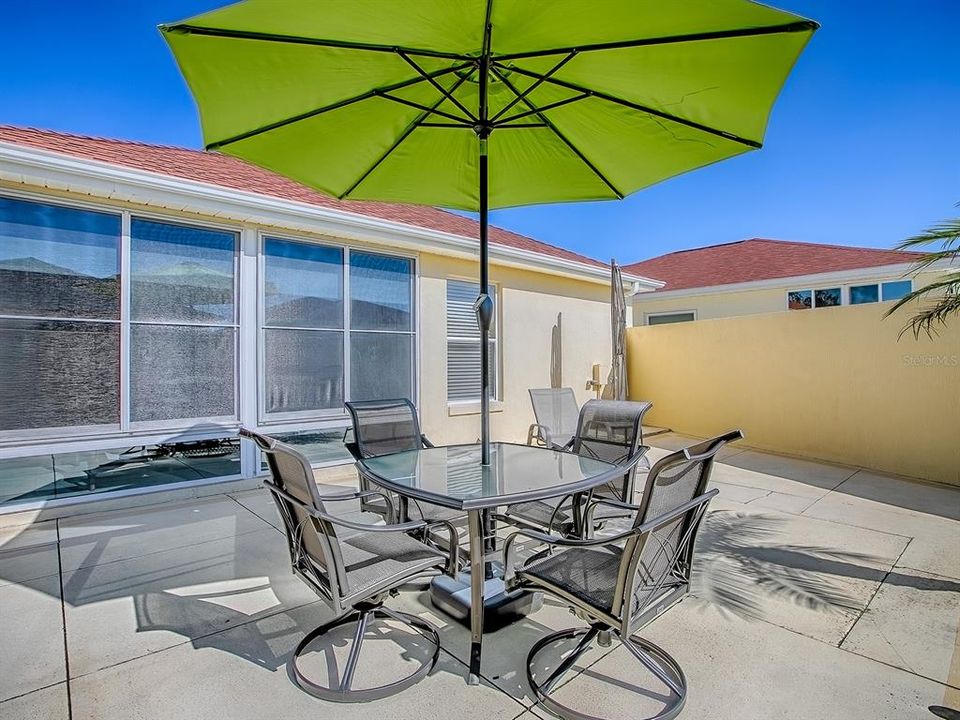 Activo con contrato: $284,900 (2 camas, 2 baños, 1129 Pies cuadrados)