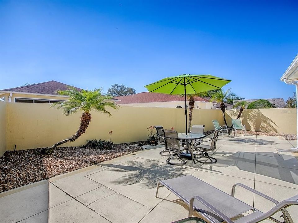 Activo con contrato: $284,900 (2 camas, 2 baños, 1129 Pies cuadrados)