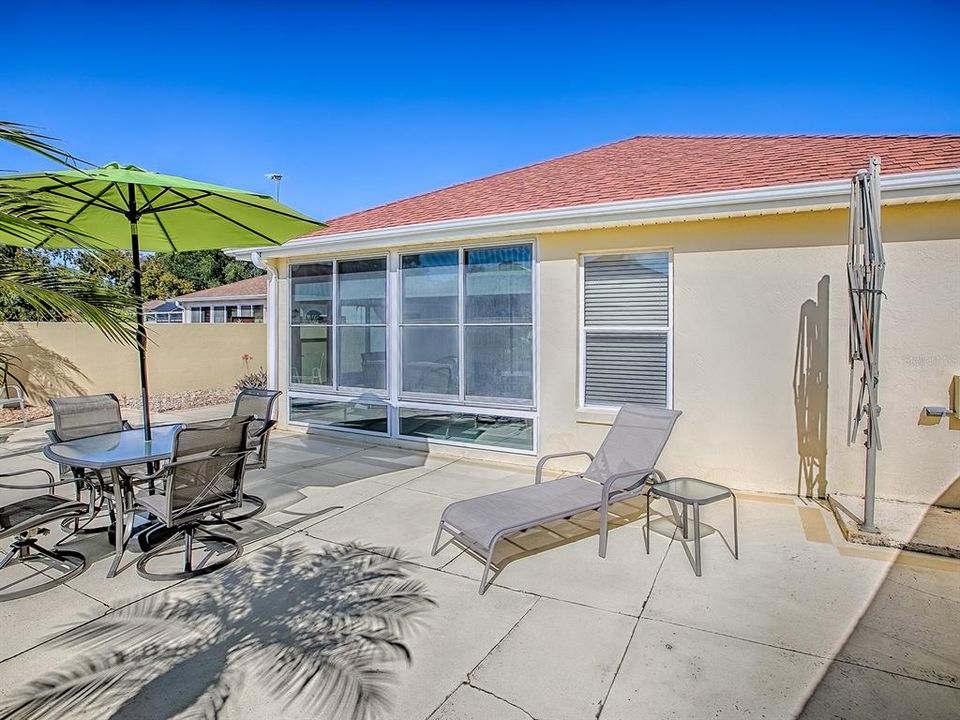 Activo con contrato: $284,900 (2 camas, 2 baños, 1129 Pies cuadrados)