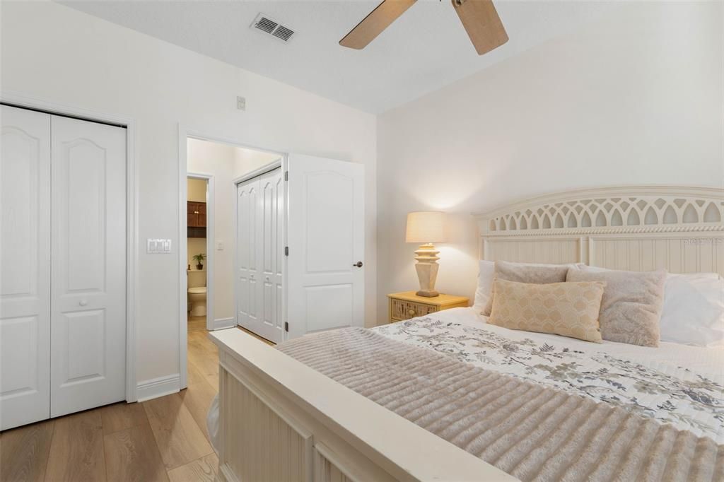 На продажу: $419,000 (3 спален, 2 ванн, 1575 Квадратных фут)