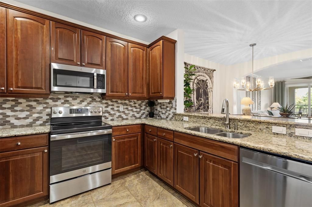 На продажу: $419,000 (3 спален, 2 ванн, 1575 Квадратных фут)