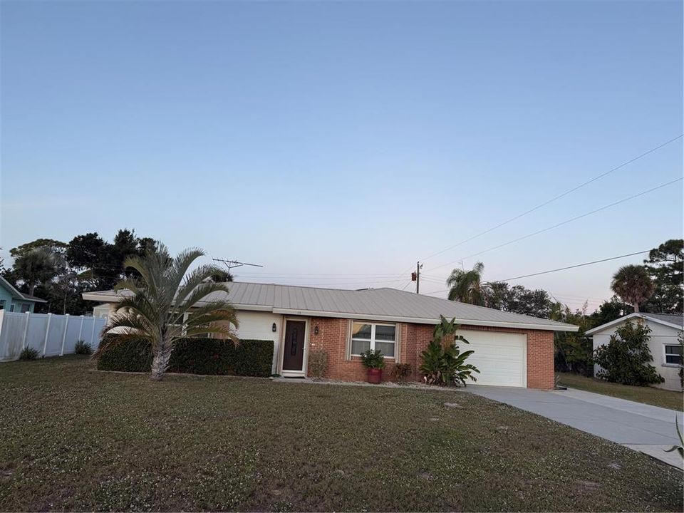 En Venta: $320,000 (2 camas, 2 baños, 1493 Pies cuadrados)