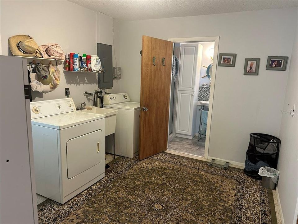 En Venta: $320,000 (2 camas, 2 baños, 1493 Pies cuadrados)