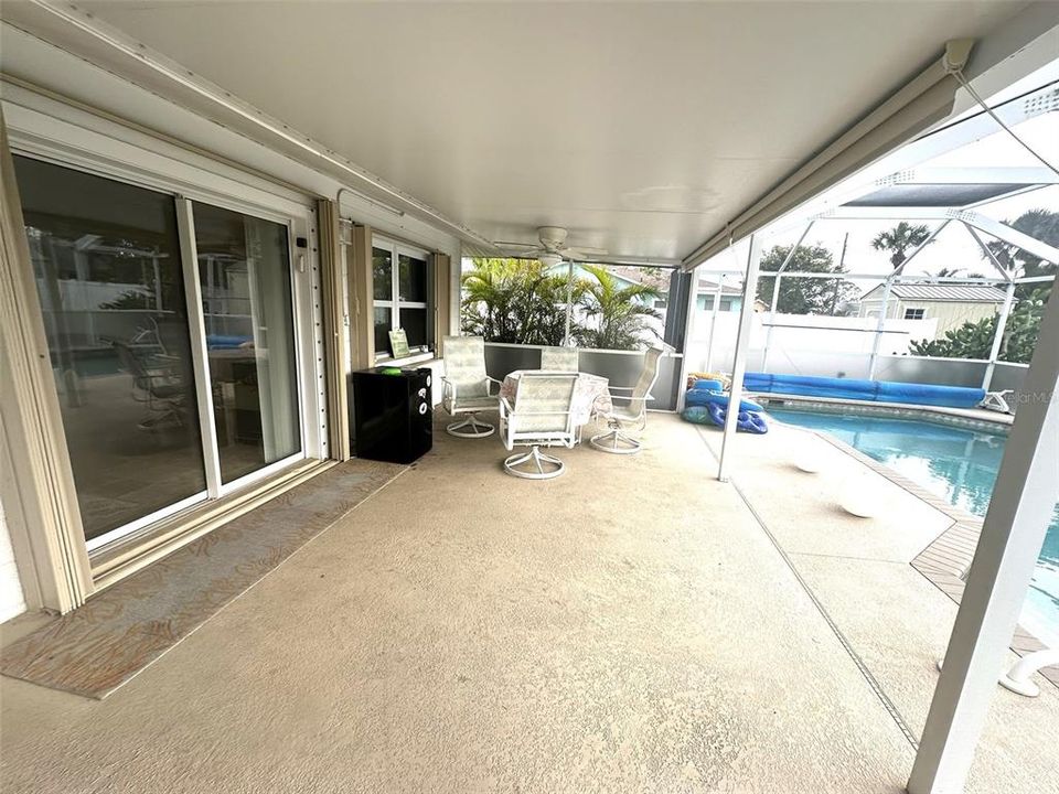 En Venta: $320,000 (2 camas, 2 baños, 1493 Pies cuadrados)