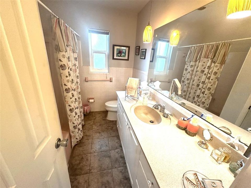 En Venta: $320,000 (2 camas, 2 baños, 1493 Pies cuadrados)