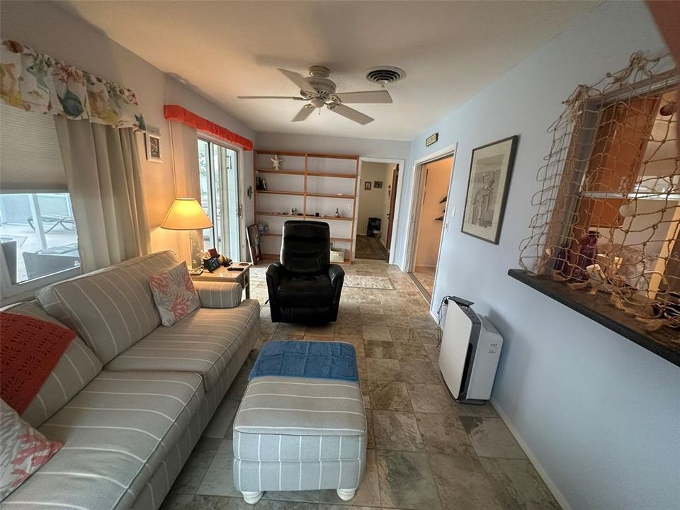 En Venta: $320,000 (2 camas, 2 baños, 1493 Pies cuadrados)