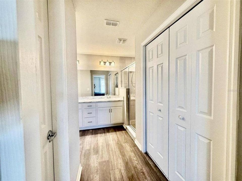 For Sale: $319,900 (3 beds, 2 baths, 2035 Square Feet)