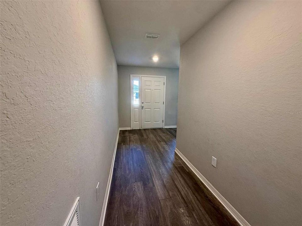 For Sale: $319,900 (3 beds, 2 baths, 2035 Square Feet)