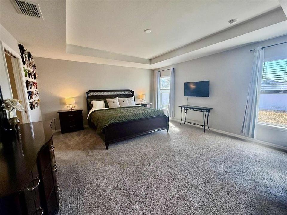 For Sale: $319,900 (3 beds, 2 baths, 2035 Square Feet)