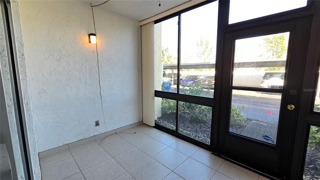 На продажу: $129,888 (2 спален, 1 ванн, 840 Квадратных фут)