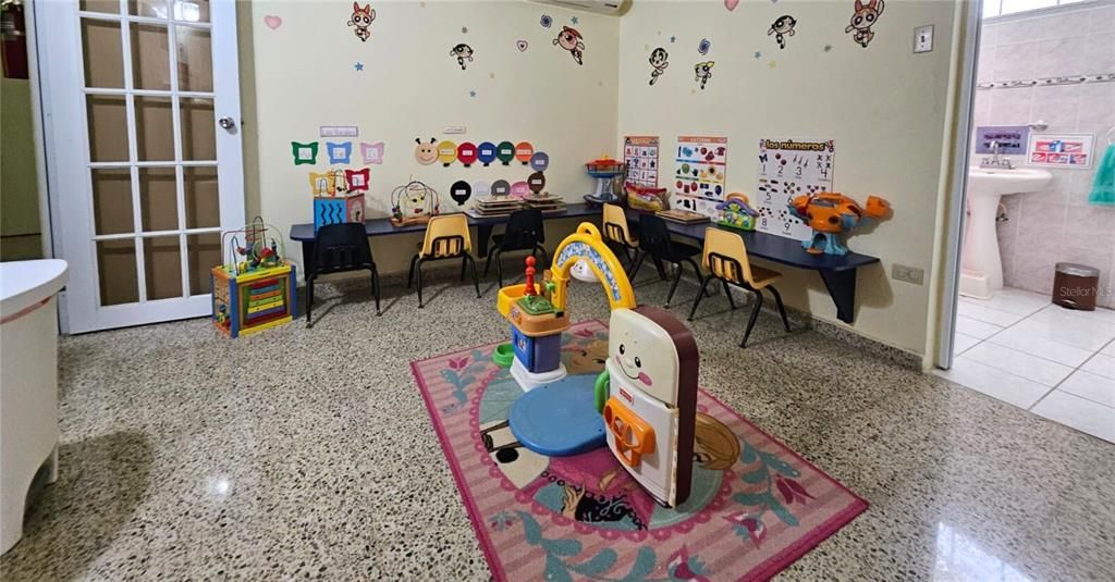 待售: $380,000 (0 贝兹, 0 浴室, 0 平方英尺)