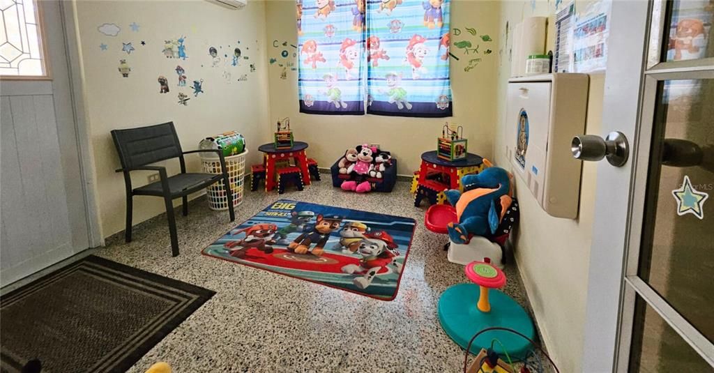 待售: $380,000 (0 贝兹, 0 浴室, 0 平方英尺)