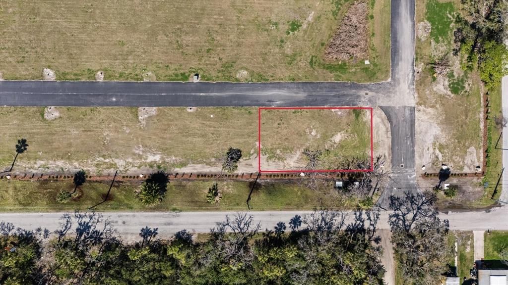 待售: $50,000 (0.06 acres)