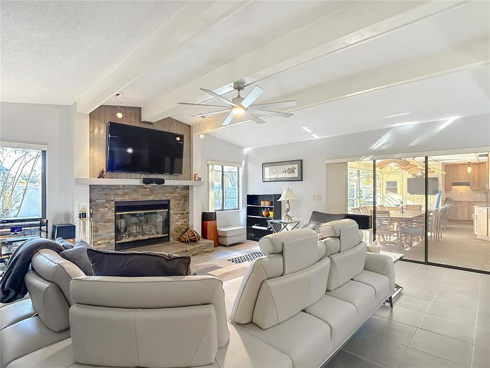 Active With Contract: $599,000 (4 beds, 3 baths, 2412 Square Feet)