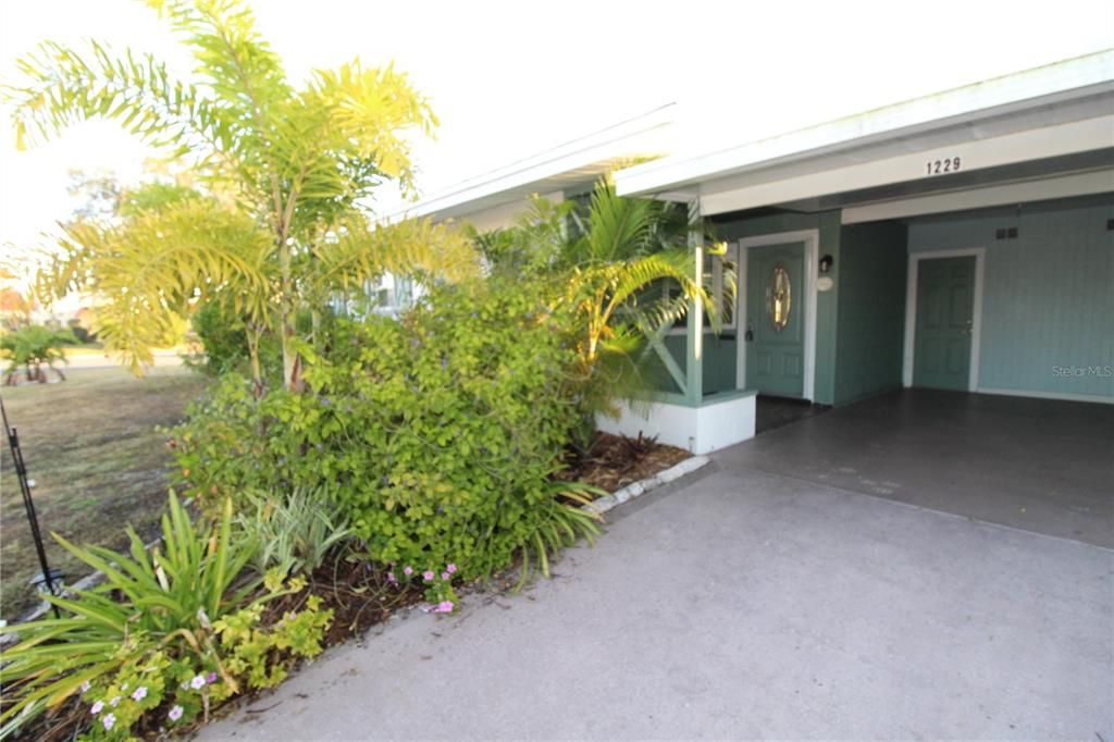 For Rent: $1,850 (2 beds, 2 baths, 1266 Square Feet)