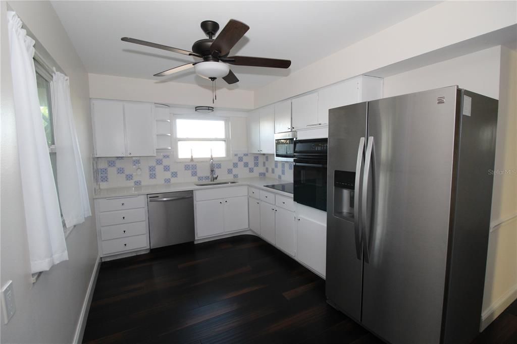 For Rent: $1,850 (2 beds, 2 baths, 1266 Square Feet)