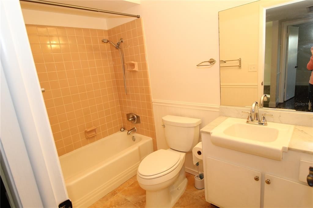 For Rent: $1,850 (2 beds, 2 baths, 1266 Square Feet)