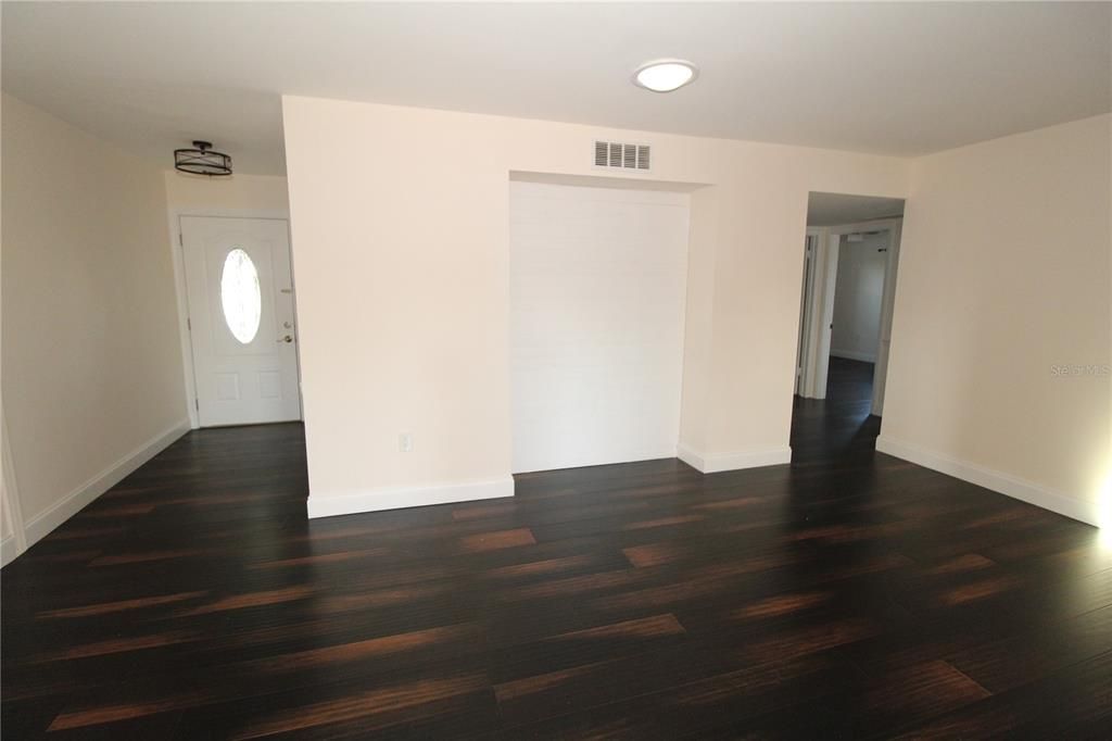 For Rent: $1,850 (2 beds, 2 baths, 1266 Square Feet)