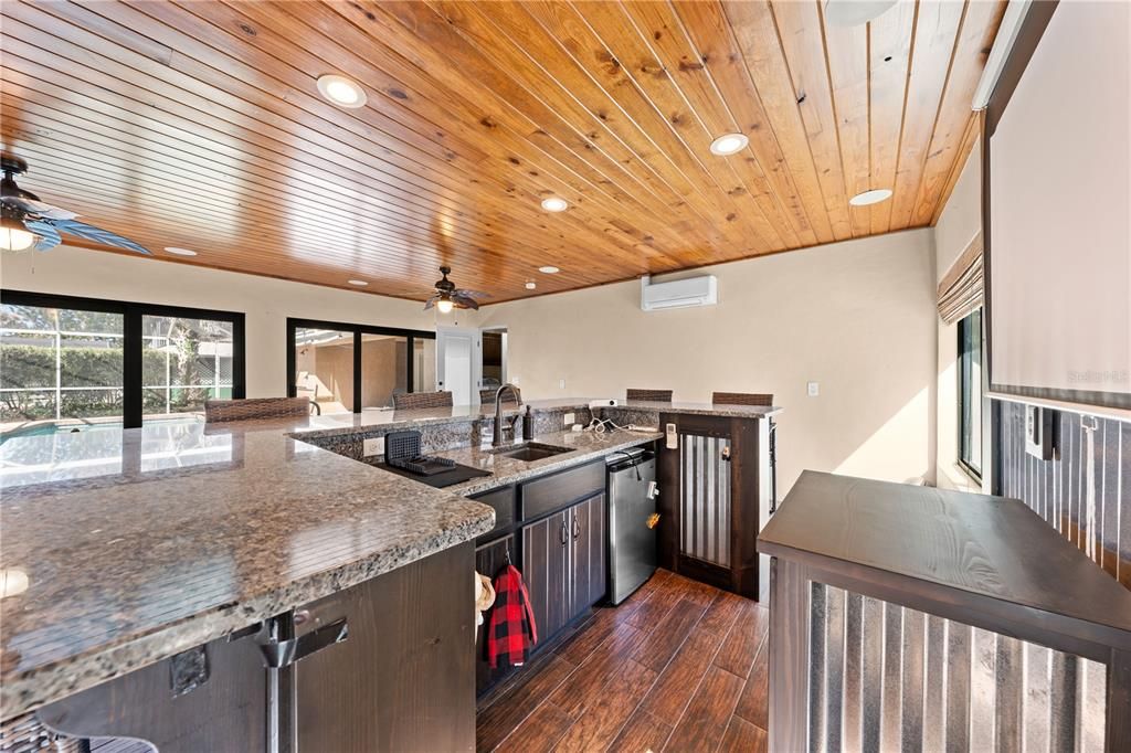 待售: $799,900 (4 贝兹, 2 浴室, 2380 平方英尺)