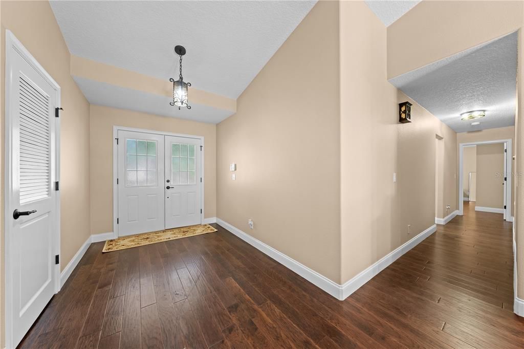 待售: $799,900 (4 贝兹, 2 浴室, 2380 平方英尺)