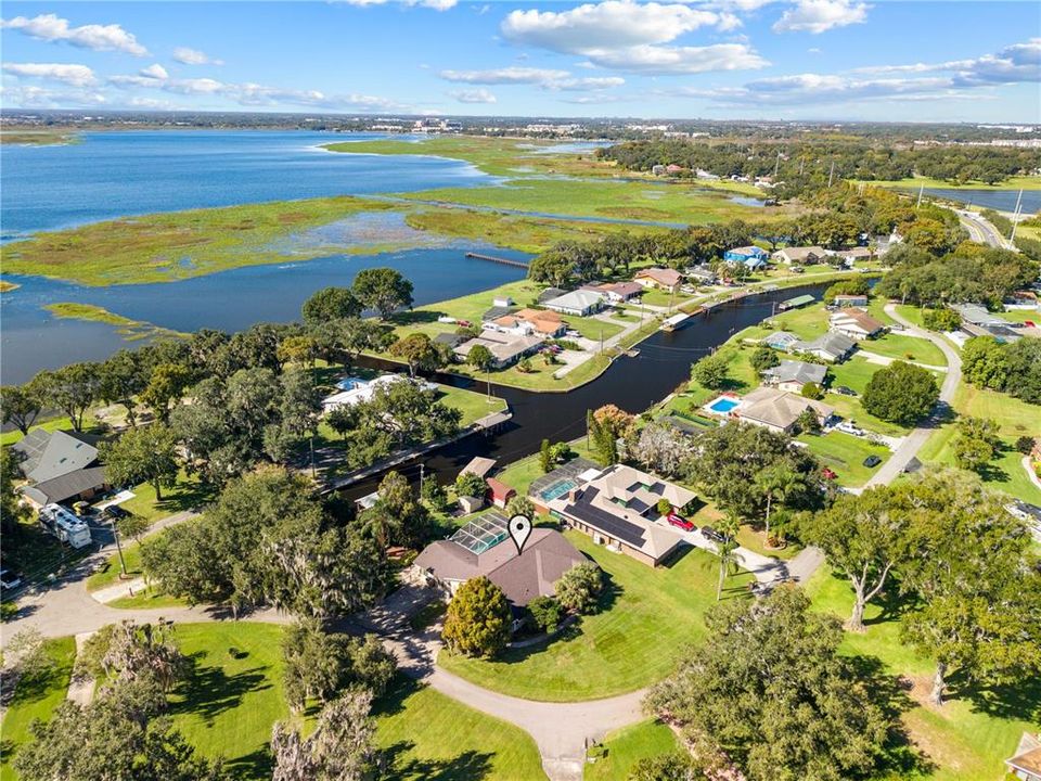 待售: $799,900 (4 贝兹, 2 浴室, 2380 平方英尺)