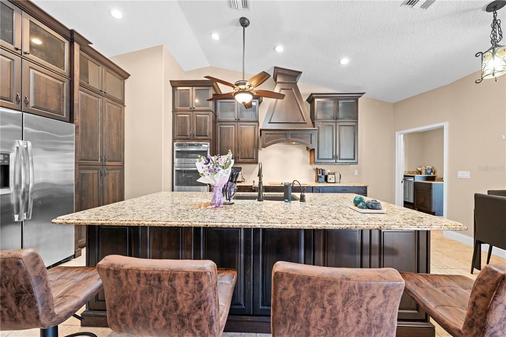 待售: $799,900 (4 贝兹, 2 浴室, 2380 平方英尺)