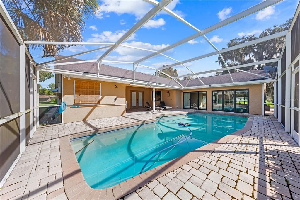 待售: $799,900 (4 贝兹, 2 浴室, 2380 平方英尺)