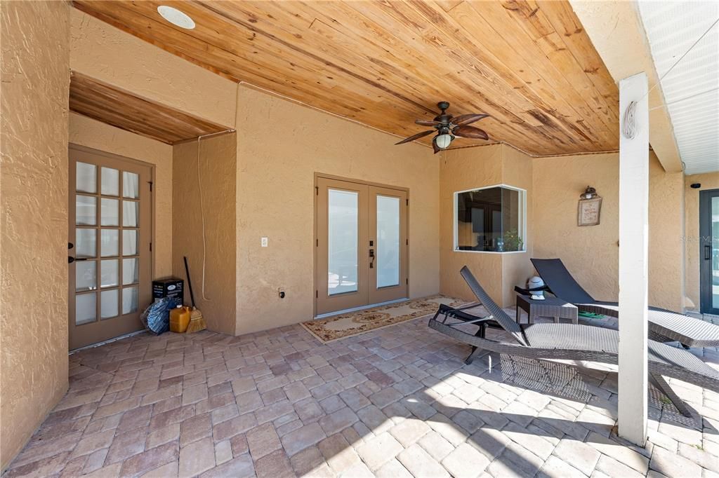 待售: $799,900 (4 贝兹, 2 浴室, 2380 平方英尺)