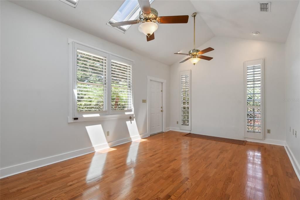 For Sale: $685,000 (3 beds, 2 baths, 1938 Square Feet)