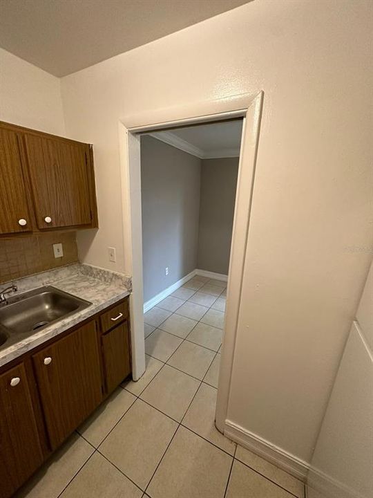 待售: $105,000 (1 贝兹, 1 浴室, 650 平方英尺)