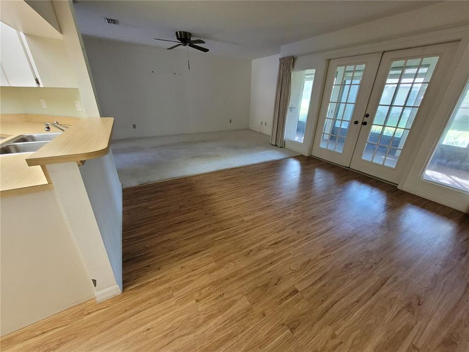 На продажу: $215,000 (2 спален, 2 ванн, 1293 Квадратных фут)