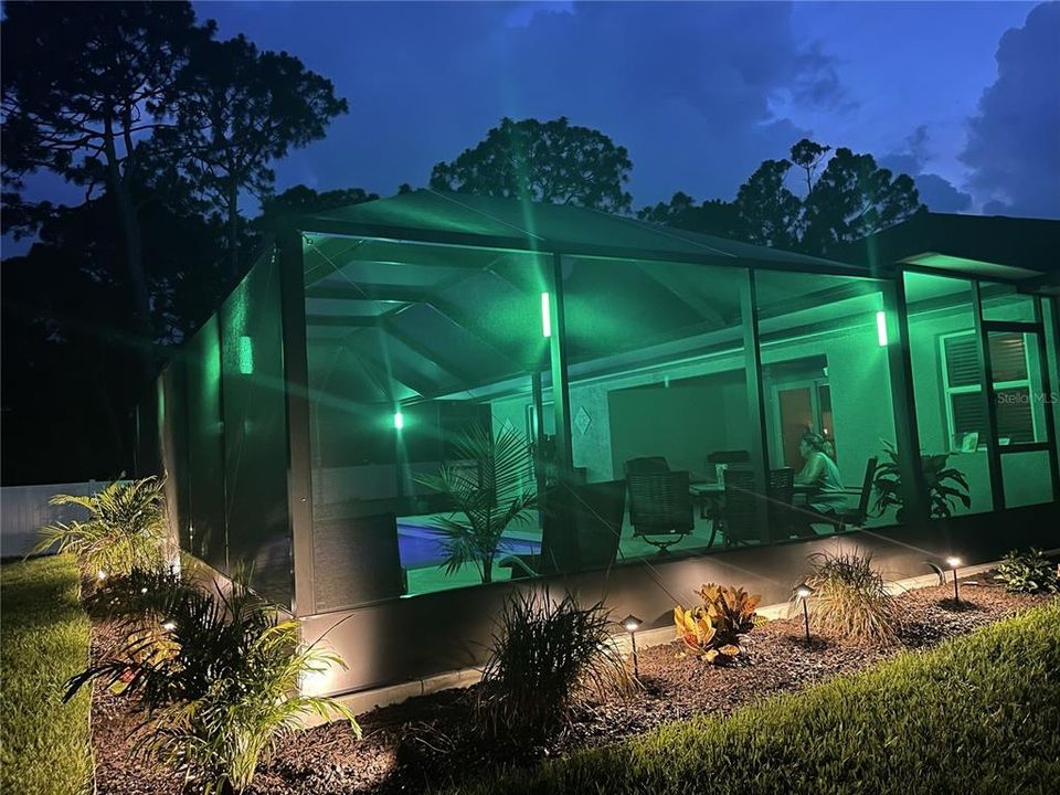 Под контрактом: $449,900 (3 спален, 2 ванн, 1636 Квадратных фут)