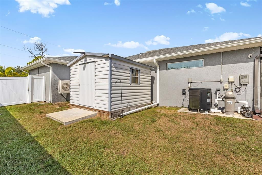 Под контрактом: $449,900 (3 спален, 2 ванн, 1636 Квадратных фут)