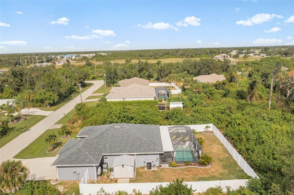 Под контрактом: $449,900 (3 спален, 2 ванн, 1636 Квадратных фут)