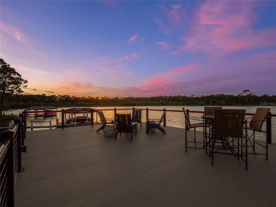 Activo con contrato: $2,495,000 (6 camas, 5 baños, 4168 Pies cuadrados)