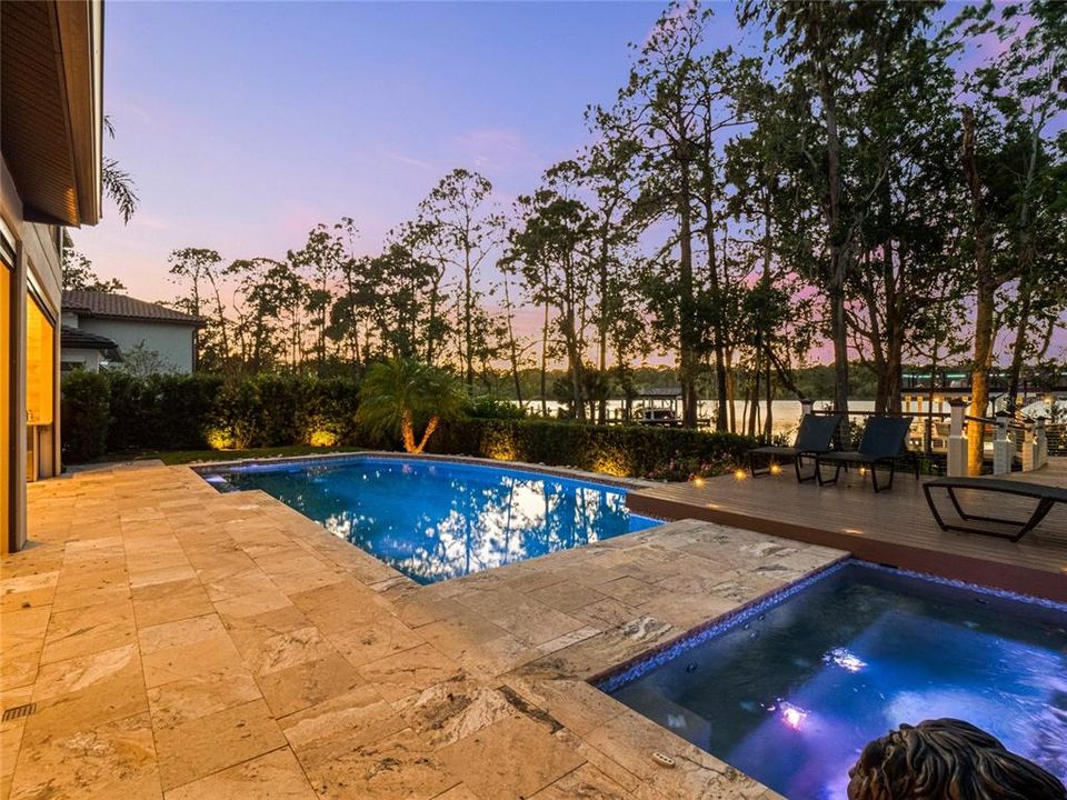 Activo con contrato: $2,495,000 (6 camas, 5 baños, 4168 Pies cuadrados)