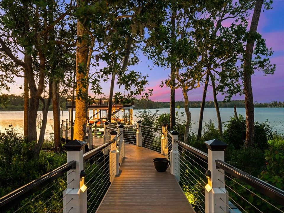 Activo con contrato: $2,495,000 (6 camas, 5 baños, 4168 Pies cuadrados)