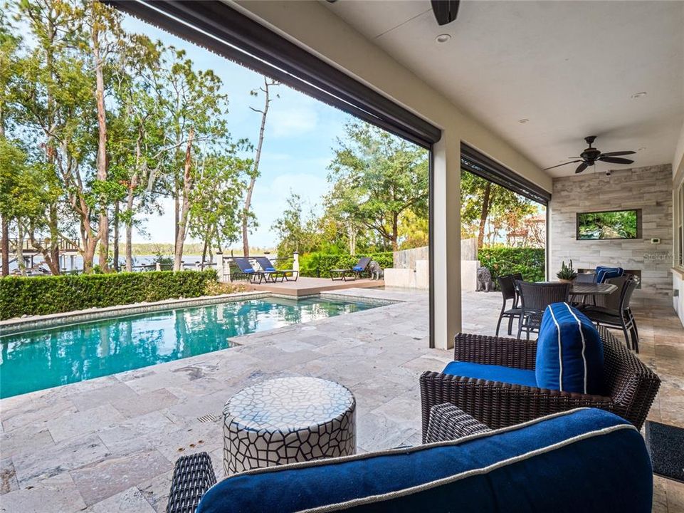 Activo con contrato: $2,495,000 (6 camas, 5 baños, 4168 Pies cuadrados)