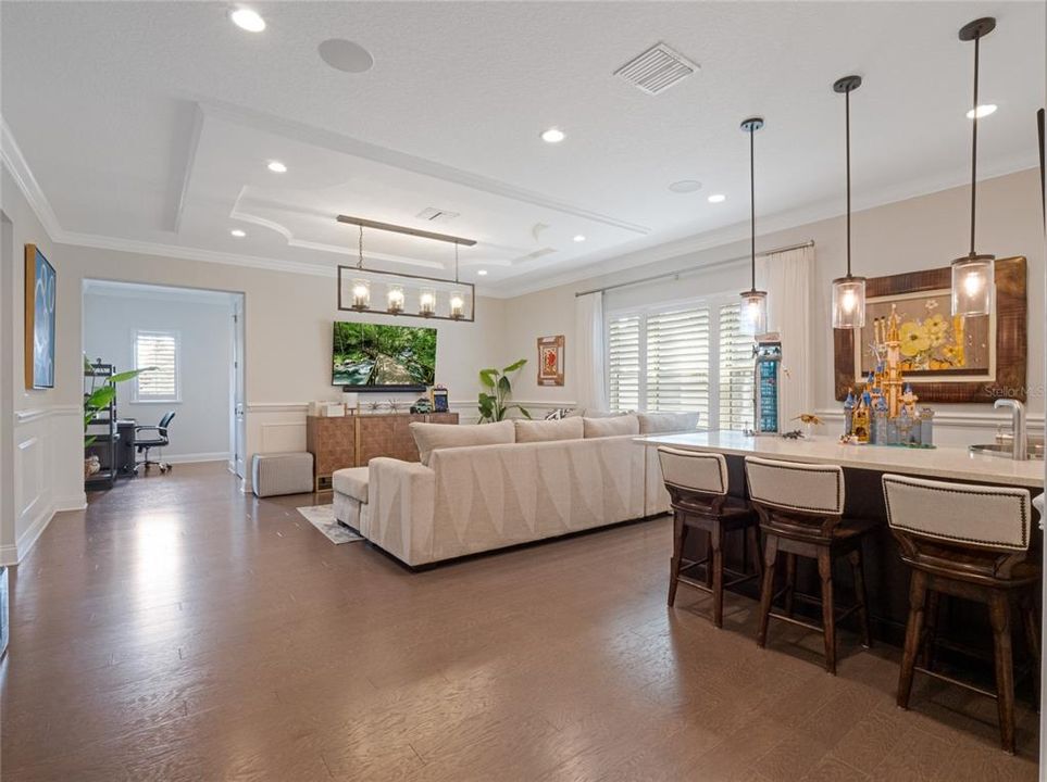 Activo con contrato: $2,495,000 (6 camas, 5 baños, 4168 Pies cuadrados)