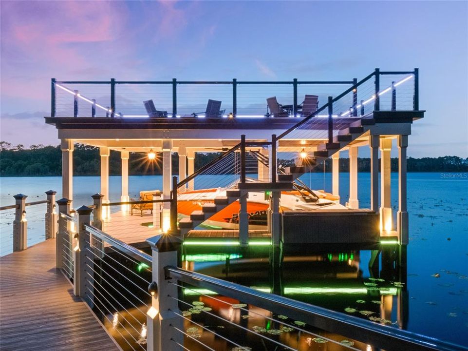 Activo con contrato: $2,495,000 (6 camas, 5 baños, 4168 Pies cuadrados)