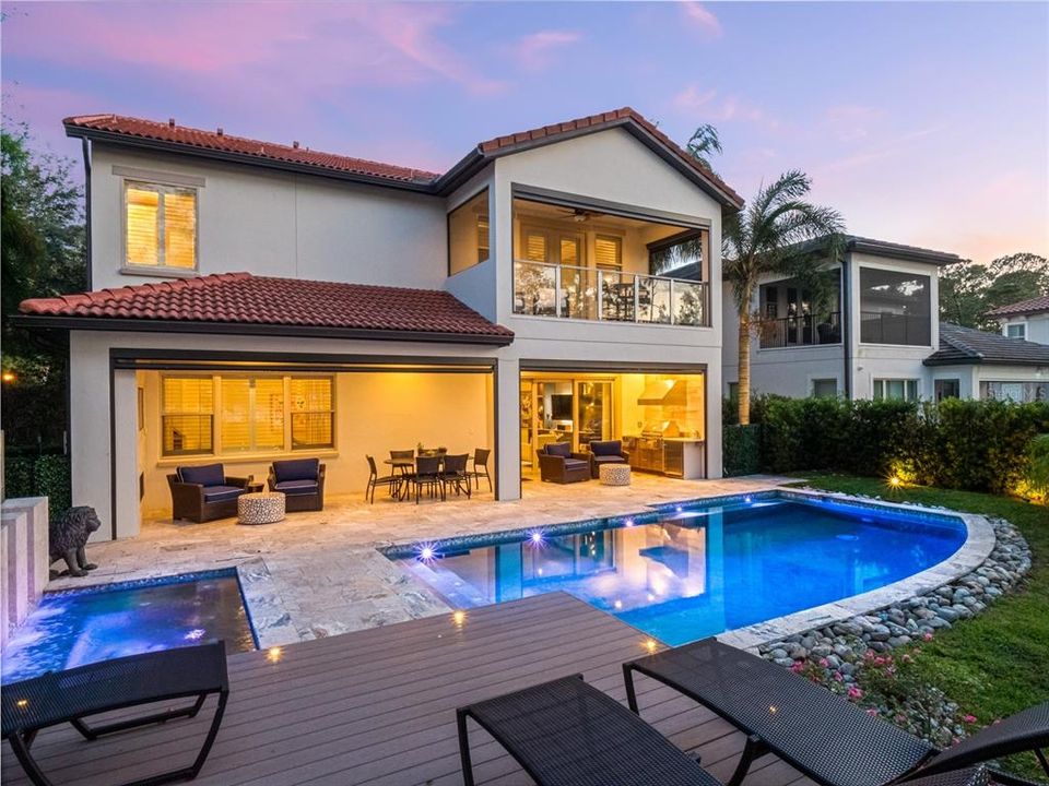 Activo con contrato: $2,495,000 (6 camas, 5 baños, 4168 Pies cuadrados)