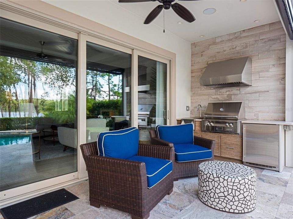 Activo con contrato: $2,495,000 (6 camas, 5 baños, 4168 Pies cuadrados)