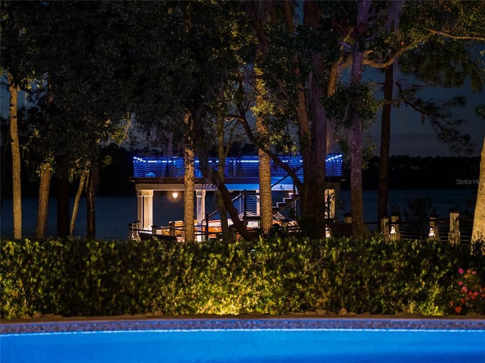 Activo con contrato: $2,495,000 (6 camas, 5 baños, 4168 Pies cuadrados)