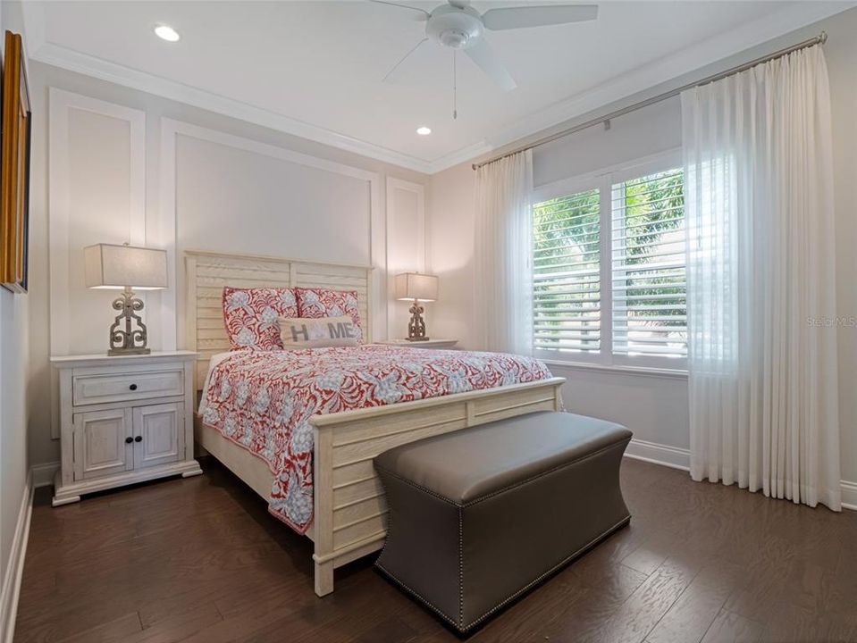 Activo con contrato: $2,495,000 (6 camas, 5 baños, 4168 Pies cuadrados)