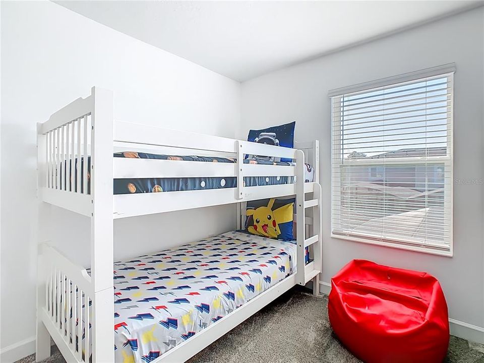 For Sale: $459,900 (4 beds, 3 baths, 1914 Square Feet)