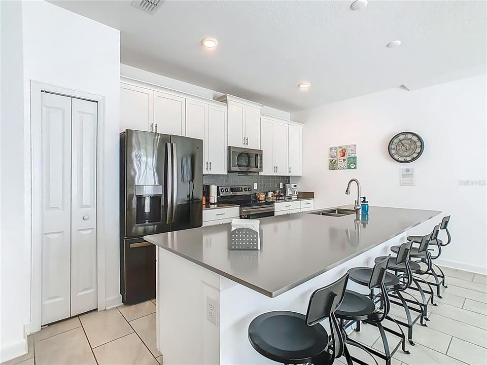 For Sale: $459,900 (4 beds, 3 baths, 1914 Square Feet)