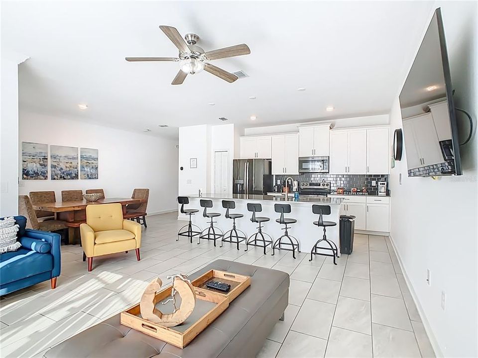 For Sale: $459,900 (4 beds, 3 baths, 1914 Square Feet)